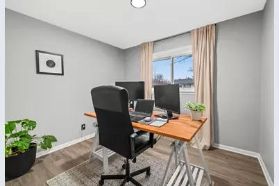 8126 W Glen Ave, Milwaukee, WI 53218 - Photo 15