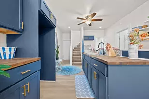 2873 N Dr William Finlayson St, Milwaukee, WI 53212 - Photo 5