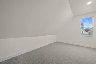 2873 N Dr William Finlayson St, Milwaukee, WI 53212 - Photo 15