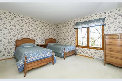 118  Harrogate Dr, Waukesha, WI 53188 - Photo 17