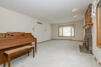 118  Harrogate Dr, Waukesha, WI 53188 - Photo 15