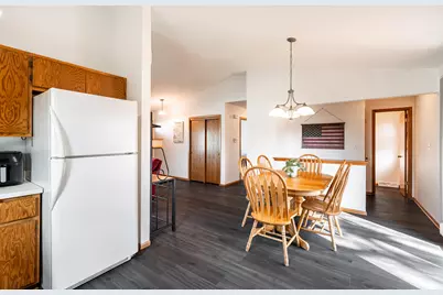 1507  Cherrywood Dr, Waukesha, WI 53188 - Photo 7