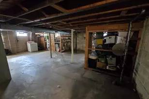 8239 W Oklahoma Ave, Milwaukee, WI 53219 - Photo 9