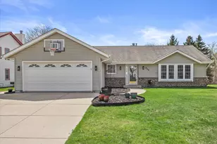711 E Bridlewood Ln, Oak Creek, WI 53154 - Photo 49