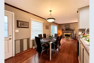 12558 N Woodland Dr, Mequon, WI 53092 - Photo 7