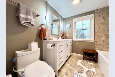 12558 N Woodland Dr, Mequon, WI 53092 - Photo 21