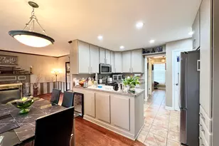 12558 N Woodland Dr, Mequon, WI 53092 - Photo 5