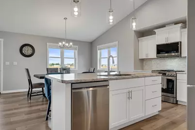 1721  Waxwing Ln, Holmen, WI 54636 - Photo 13