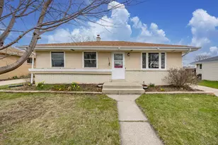 2242 W Carrington Ave, Oak Creek, WI 53154 - Photo 35