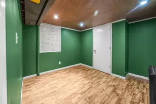 2242 W Carrington Ave, Oak Creek, WI 53154 - Photo 27