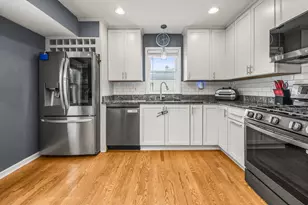 2242 W Carrington Ave, Oak Creek, WI 53154 - Photo 11