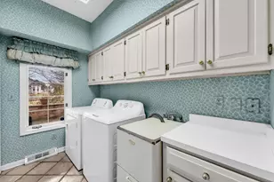 101 Lamplighter Ln, Racine, WI 53402 - Photo 15