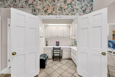 101  Lamplighter Ln, Racine, WI 53402 - Photo 13