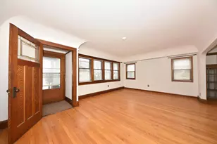 6633 W Lloyd St, Wauwatosa, WI 53213 - Photo 3