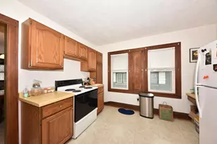 6633 W Lloyd St, Wauwatosa, WI 53213 - Photo 21