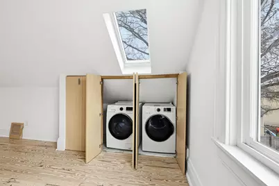 7031  St James St, Wauwatosa, WI 53213 - Photo 27