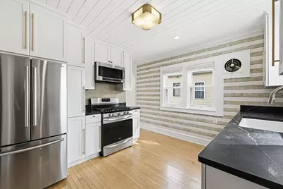 7031  St James St, Wauwatosa, WI 53213 - Photo 17