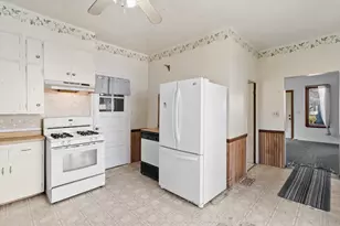 546 Sumner St, Genoa City, WI 53128 - Photo 11