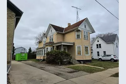 219  Emerald St, Watertown, WI 53098 - Photo 3