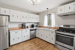 9228 N 70th St, Milwaukee, WI 53223 - Photo 5