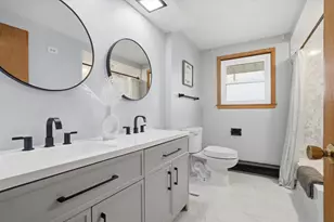 9837 W Sarasota Pl, Milwaukee, WI 53222 - Photo 21