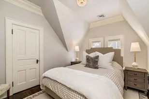 2006 E Lafayette Pl, Milwaukee, WI 53202 - Photo 37