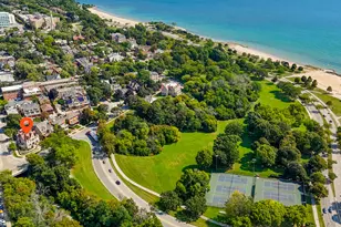 2006 E Lafayette Pl, Milwaukee, WI 53202 - Photo 5