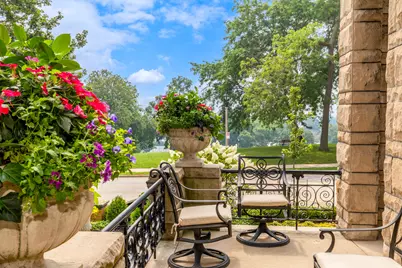 2006 E Lafayette Pl, Milwaukee, WI 53202 - Photo 41