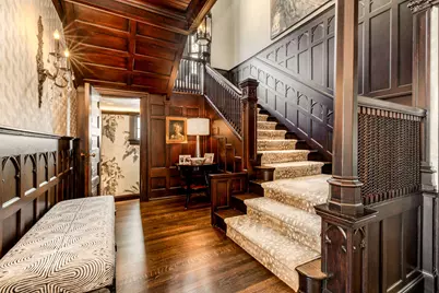 2006 E Lafayette Pl, Milwaukee, WI 53202 - Photo 15