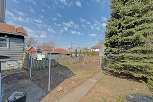 2664 S Clement Ave, Milwaukee, WI 53207 - Photo 25