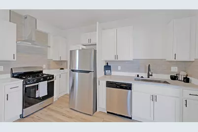 2664 S Clement Ave, Milwaukee, WI 53207 - Photo 13