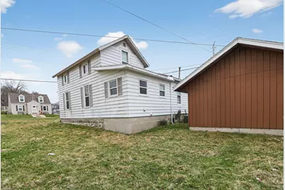 413  East St, Baraboo, WI 53913 - Photo 25