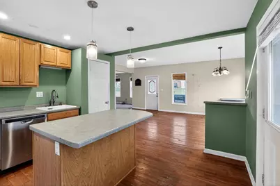 413  East St, Baraboo, WI 53913 - Photo 9