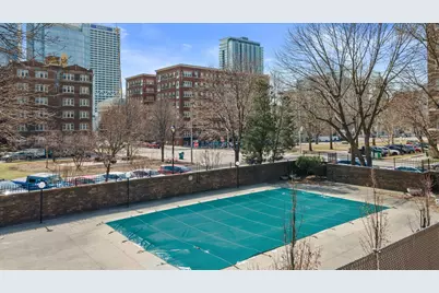 929 N Astor St #305, Milwaukee, WI 53202 - Photo 19