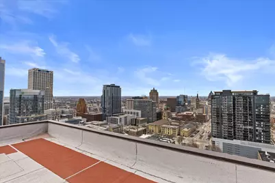 929 N Astor St #305, Milwaukee, WI 53202 - Photo 13