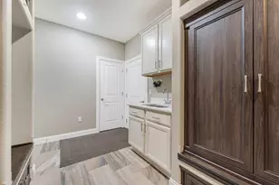 W236N7272 Meadow Ct, Sussex, WI 53089 - Photo 15