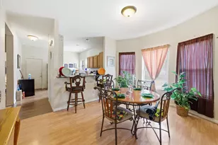 2338 N Dr William Finlayson St, Milwaukee, WI 53212 - Photo 9