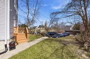2338 N Dr William Finlayson St, Milwaukee, WI 53212 - Photo 3