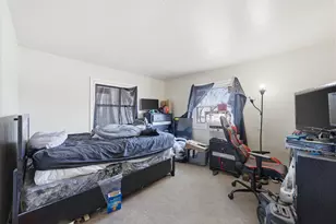 5817 N Teutonia Ave, Milwaukee, WI 53209 - Photo 17