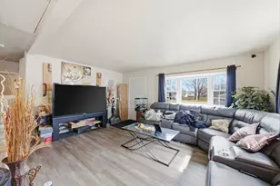 5817 N Teutonia Ave, Milwaukee, WI 53209 - Photo 3