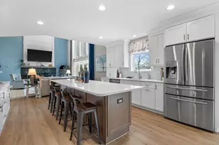 N29W26601 Peterson Dr, Delafield, WI 53072 - Photo 9