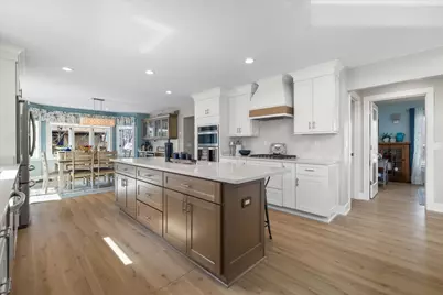 N29W26601  Peterson Dr, Delafield, WI 53072 - Photo 7