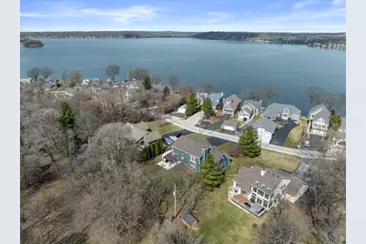 N29W26601  Peterson Dr, Pewaukee, WI 53072 - Photo 47