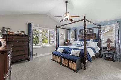 N29W26601  Peterson Dr, Delafield, WI 53072 - Photo 11