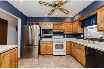 1442 N Lapham St, Oconomowoc, WI 53066 - Photo 7