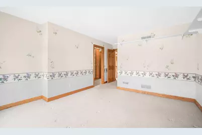 7570 S Cambridge Dr, Franklin, WI 53132 - Photo 33