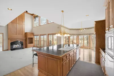 7570 S Cambridge Dr, Franklin, WI 53132 - Photo 15