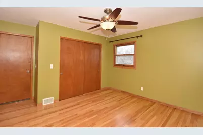 2821  Chancery Ln, Waukesha, WI 53188 - Photo 21