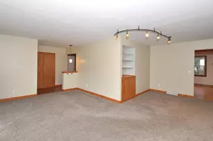 2821 Chancery Ln, Waukesha, WI 53188 - Photo 5