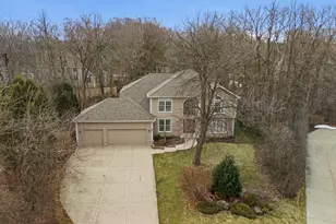 12685 W Barbary Ct, New Berlin, WI 53151 - Photo 57